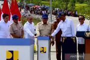 Prabowo resmikan jalan daerah sepanjang 1.151 km di seluruh Indonesia