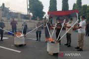 Kejari Purwokerto memusnahkan barang bukti perkara yang telah inkrah