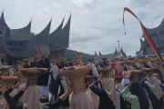Wamenaker Afriansyah Noor apresiasi festival minangkabau, dorong UMKM dan peningkatan kompetensi SDM