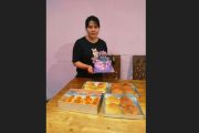 Meninggalkan gaji tetap, Ira merajut harapan dari dapur rumah