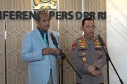 Wamenkum sebut presiden punya hak perpanjang batas pensiun Kapolri