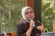 Kemlu pantau tabrakan kapal di Selat Singapura