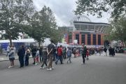 Merasakan gema multikultural di "Seattle Stadium"