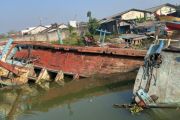 Tim Terpadu siap tertibkan kapal mangkrak di Sungai Silugonggo Pati