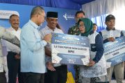 BANTUAN PUPUK UNTUK PETANI SIGI