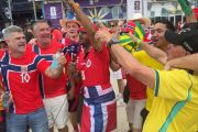 Disjoki dihibur suporter di Stadion Miami