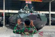 Marinir TNI AL latih prajurit operasikan ranpur amfibi LVT-7 A1