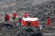 BNPB: 45 persen lahan terbakar di TPA Jatiwaringin berhasil dipadamkan