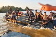 Speedboat Lanal Banjarmasin terbalik di DAS Kapuas, 11 penumpang terluka