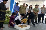 BP Batam hias  ikon bundaran bandara dengan ikon Melayu