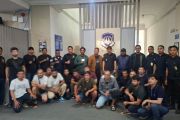 Polres Alor menyerahkan 16 WNA Uzbekistan ke Imigrasi Kupang