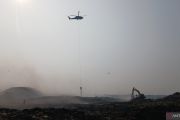 Heli pengebom air disetop seiring padamnya TPA Jatiwaringin