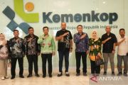 Bupati Ade Agus Hartanto akhiri roadshow ke Kementrian Koperasi