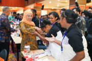 Khofifah minta guru maksimal bimbing pelajar ADEM jadi generasi unggul