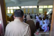 Hari pertama sekolah di Makassar aman