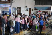 Kepercayaan Masyarakat Terus Meningkat, KAI Divre II Sumbar Layani 205 Ribu Pelanggan Saat Libur Sekolah