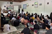 Baznas gelar edukasi & pengobatan gratis di dua pesantren Pesawaran