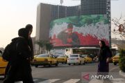 Ledakan terdengar di Iran saat AS umumkan gelombang baru serangan