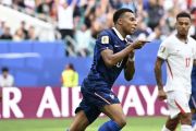 Mbappe sedih tak bisa beri kemenangan untuk perpisahan Deschamps
