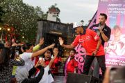 Veda Ega Pratama sapa para penggemar