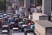 Macet parah di Cakung-Cilincing akibat aktivitas bongkar muat di depo