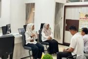 Pengarahan Kasubbag Tata Usaha kepada pengawas loket dalam peningkatan kualitas pelayanan pertanahan
