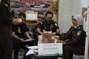 Kejari Mataram terima pembayaran kerugian dari terpidana korupsi LCC