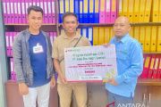 CSR BRK Syariah hadir hingga tingkat RT, warga Pangkalan Kerinci rasakan manfaat bantuan tenda untuk kegiatan sosial