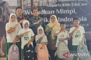Bandara SSK II Pekanbaru berbagi kebahagiaan dan inspirasi dalam peringatan Hari Anak Nasional