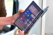 Samsung hadirkan fitur AI di smartphone lipat terbaru