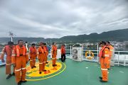 Belasan wisatawan asing yang hilang kontak di Teluk Tomini ditemukan selamat