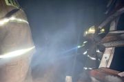 Akibat korsleting listrik, gudang konveksi di Koja terbakar