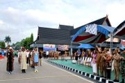 Bupati Barut ajak junjung sportivitas dan semangat persatuan peserta gerak jalan