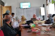 Pemkab Solok salurkan 12 ton benih bawang putih untuk swasembada