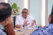 Wamenaker: Industri harus buka peluang kerja bagi warga lokal