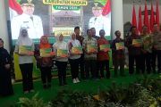 Pemkab Madiun bagikan BLT DBHCHT ke 1909 orang
