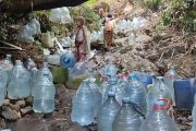 Akibat kekeringan, warga Gunung Batur cari air bersih di bukit