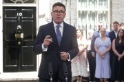 Andy Burnham gelar rapat kabinet setelah terpilih jadi PM Inggris