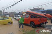 Kantor SAR turunkan tim tangani banjir di Padang