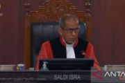 Hakim MK mempertanyakan pengawasan pemerintah di layanan penerbangan