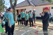 Penerima manfaat Sentra Terpadu Kartini menggelar lomba HUT Kemerdekaan