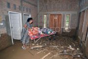 BNPB: Banjir Padang berangsur surut, warga mulai bersihkan rumah