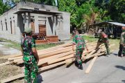 Pemprov Maluku-TNI beri bantuan material warga Dusun Tibang Malteng percepat rehabilitasi pemukiman