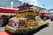 TIFF: Puluhan kendaraan hias ikut karnaval di Tomohon