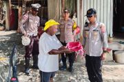 Polisi ajak warga Karubaga kibarkan Merah Putih jelang HUT ke 81 RI