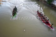 Selaju sampan tradisional di Padang