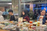 Buy 1 Get 1 jadi daya tarik tersendiri bagi pembeli jajanan