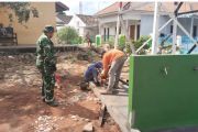 Babinsa Koramil Kotabumi tuntaskan pembangunan sumur bor untuk warga Lampung Utara