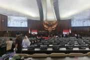 Merah putih mulai hiasi kompleks parlemen jelang Sidang Tahunan