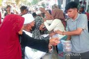 Tradisi Bubur Baayak disambut antusias warga Sampit